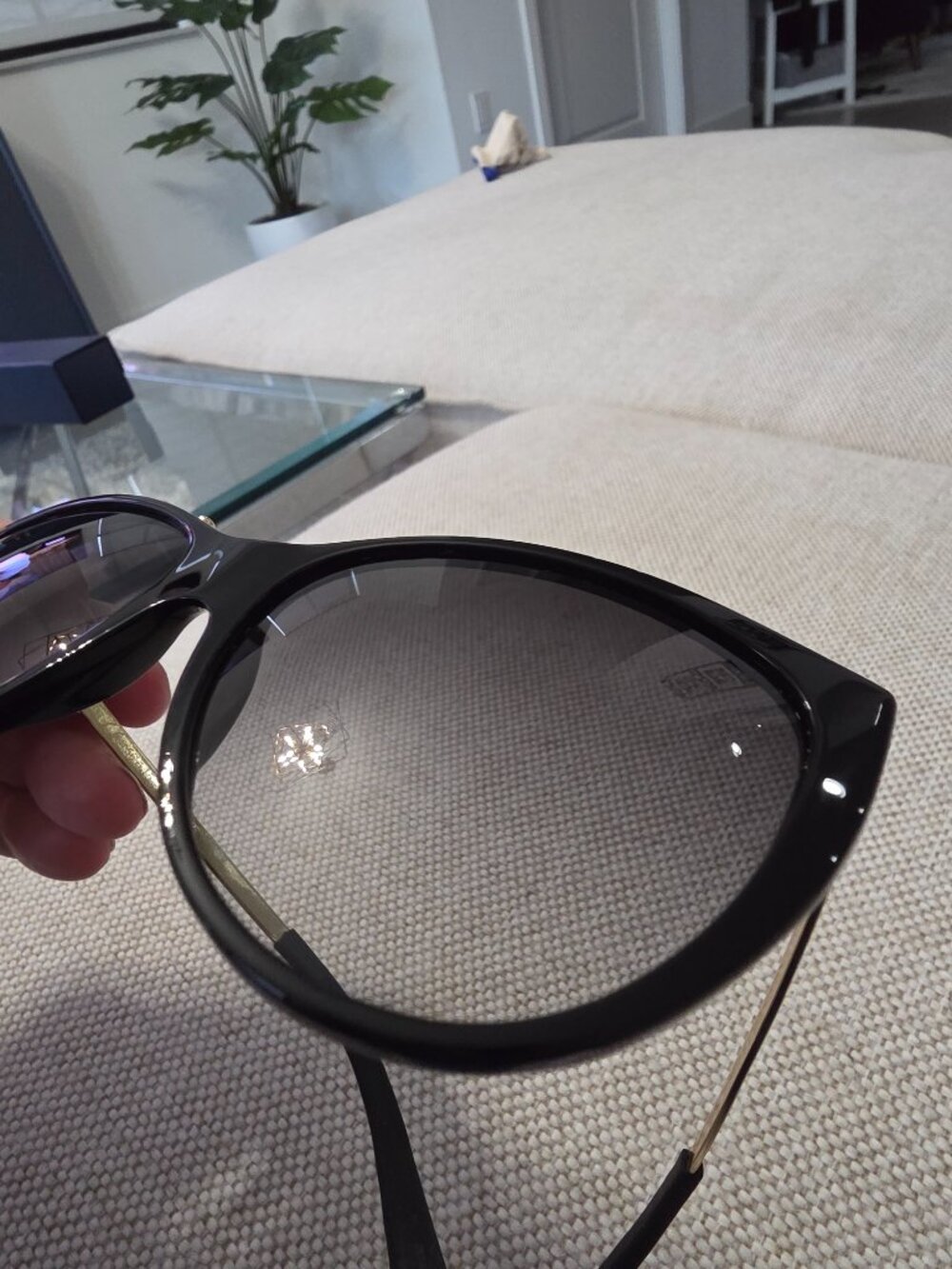 Louis Vuitton cat eye sunglasses - Picture 12 of 12